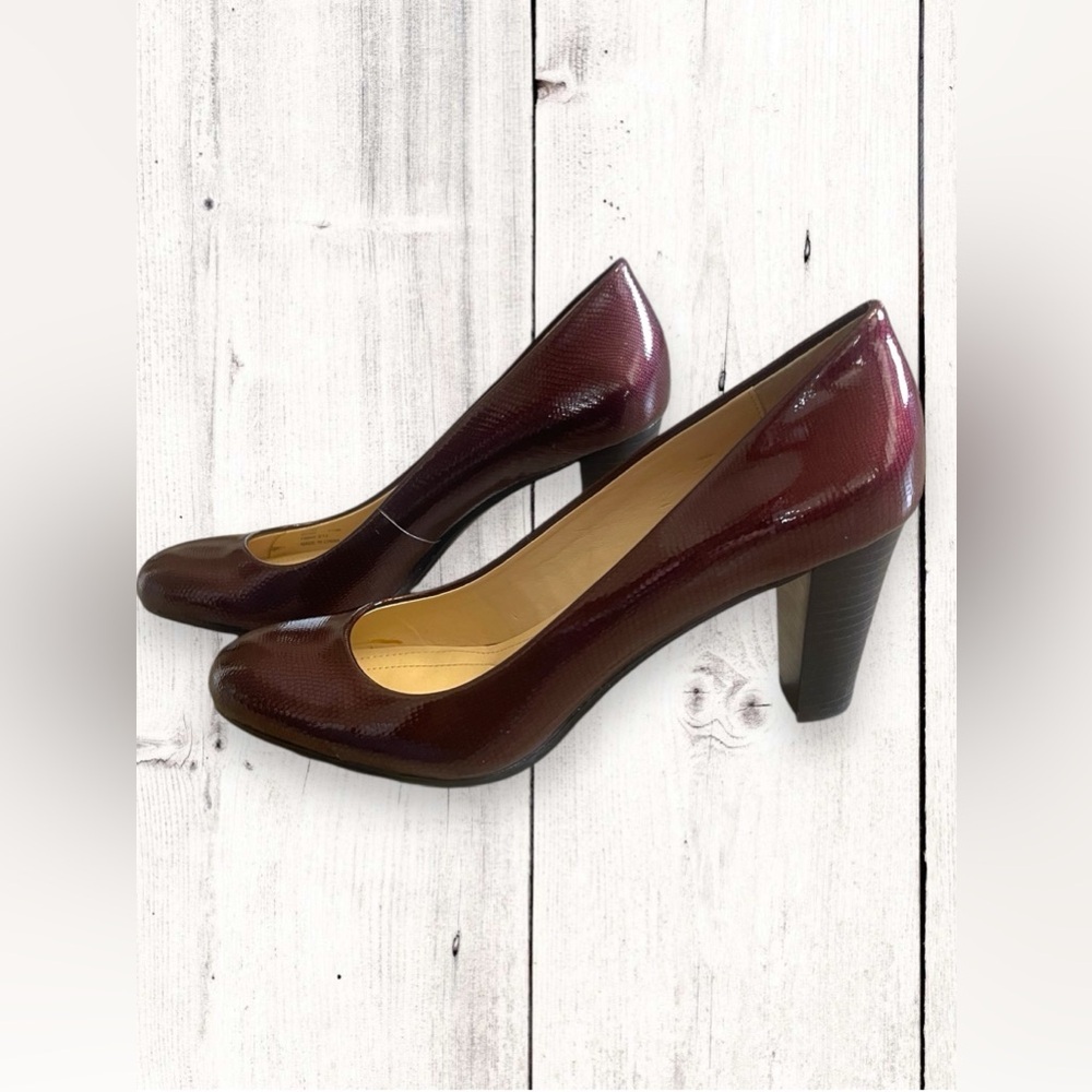 Calvin Klein Renni Snakeskin Burgundy Pump Heels Almond Round Toe Size 7.5